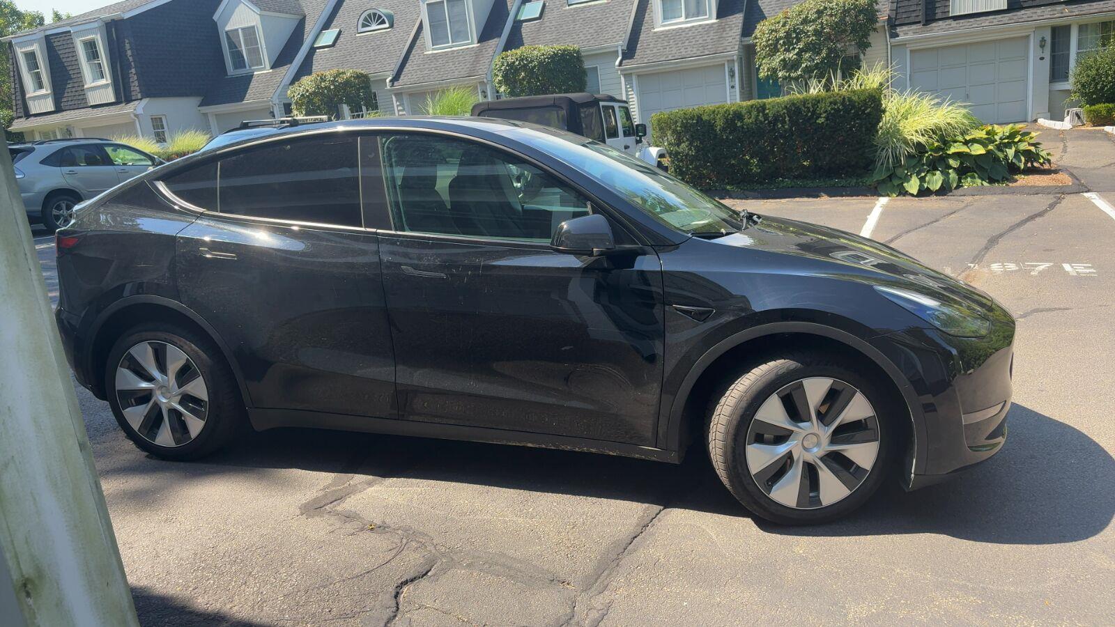 tesla model y 2023 7SAYGDEE6PF690250 image tesla model y 2023 7SAYGDEE6PF690250 image